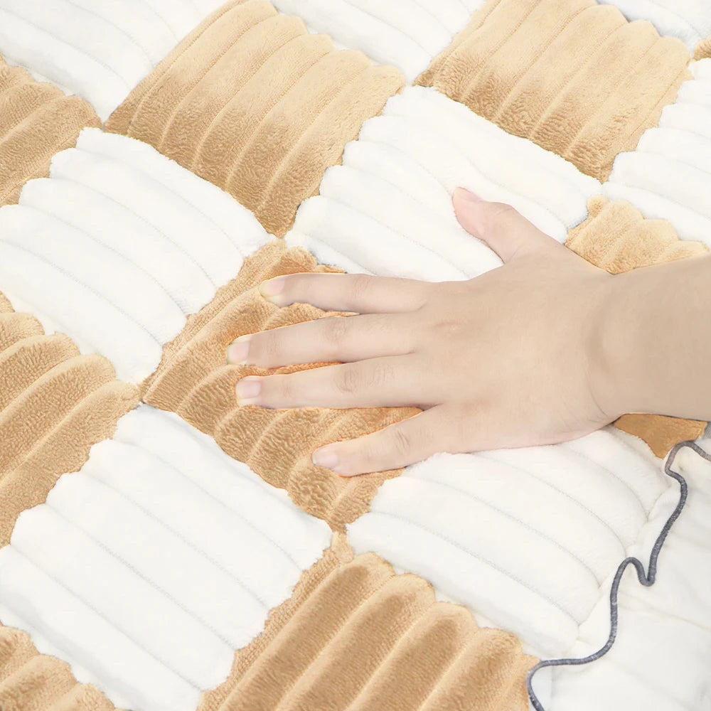 Pet Warm Bed Mat Scratchable Blanket Washable Cushion Couch Protector